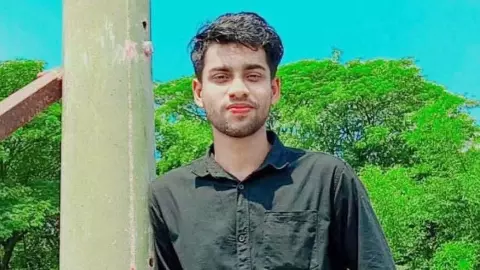 बांग्लादेश में क्या हो रहा है? 26 दिन में 8 हिंदुओं की हत्या: अब ऑटो चालक समीर कुमार दास को पीट-पीट कर मार डाला