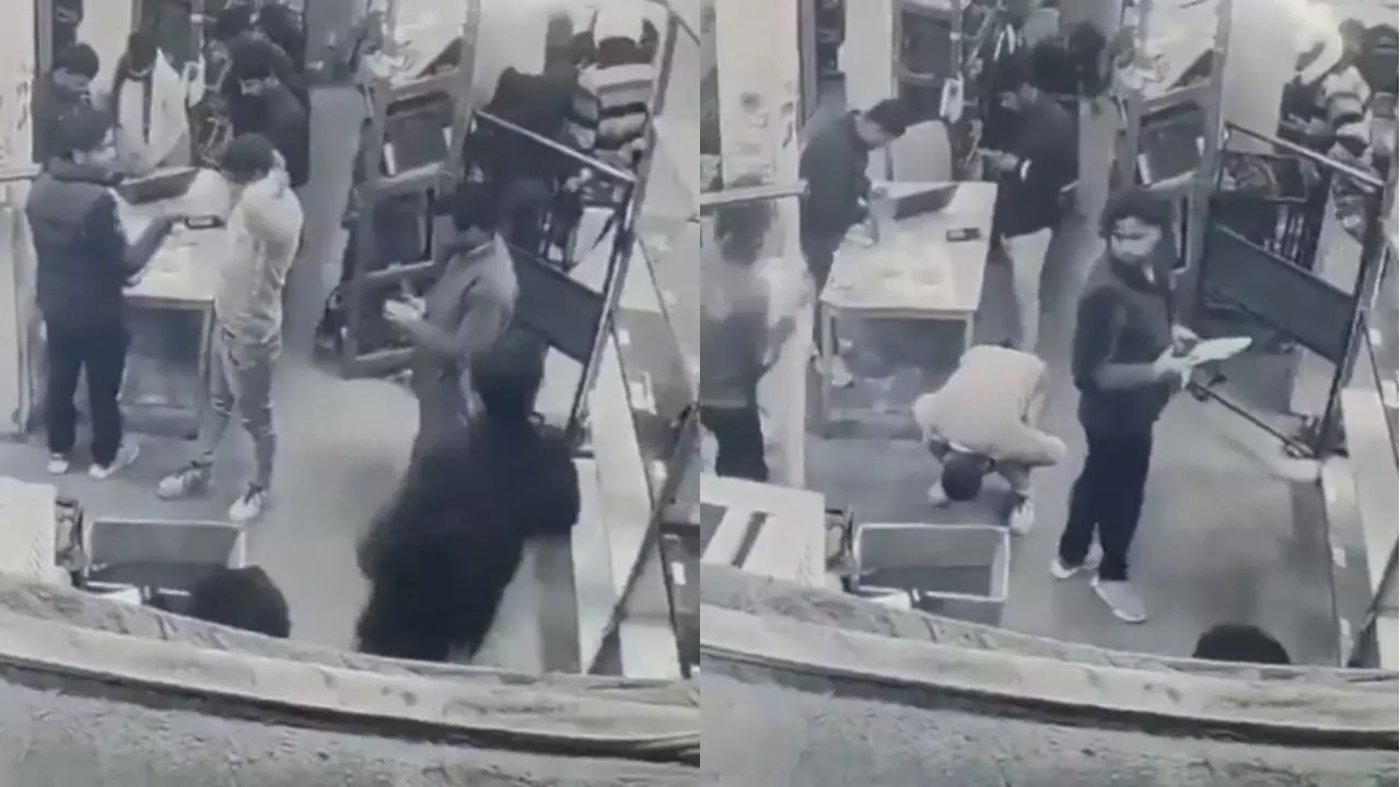 Zepto डिलीवरी बॉय को कर्मचारी ने मुर्गा बनाकर पीटा, कसूर इतना की यूज किया था परफ्यूम; Video Viral