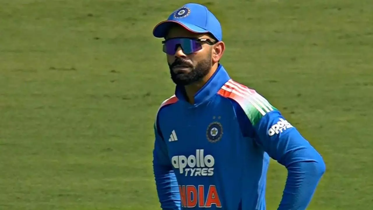 नहीं सुधरेंगे विराट कोहली! कैमरे में कैद हुई ये हरकत, सोशल पर जमकर वायरल हो रहा Video