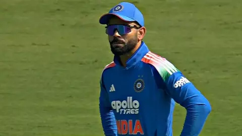 नहीं सुधरेंगे विराट कोहली! कैमरे कैद हुई ये हरकत, सोशल पर जमकर वायरल हो रहा Video