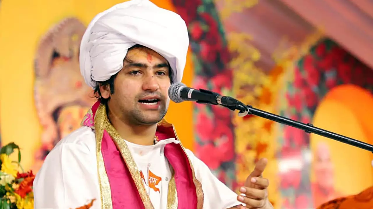 वेद नहीं पढ़ोगो तो बेटे बनेंगे जावेद और नावेद, धीरेंद्र शास्त्री के बयान पर बवाल, हिंदुओं से की ये अपील