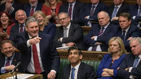 14 सालों में कामसूत्र से ज्यादा पोजिशन... ब्रिटेन PM के ऐसा कहते ही सदन में मच गया हंगामा, विपक्ष क्यों तिलमिलाया?