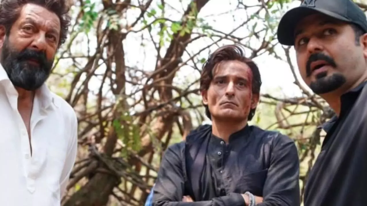 Dhurandhar 2 का हिस्सा नहीं है Akshaye Khanna, री-शूटिंग की खबरें निकलीं गलत