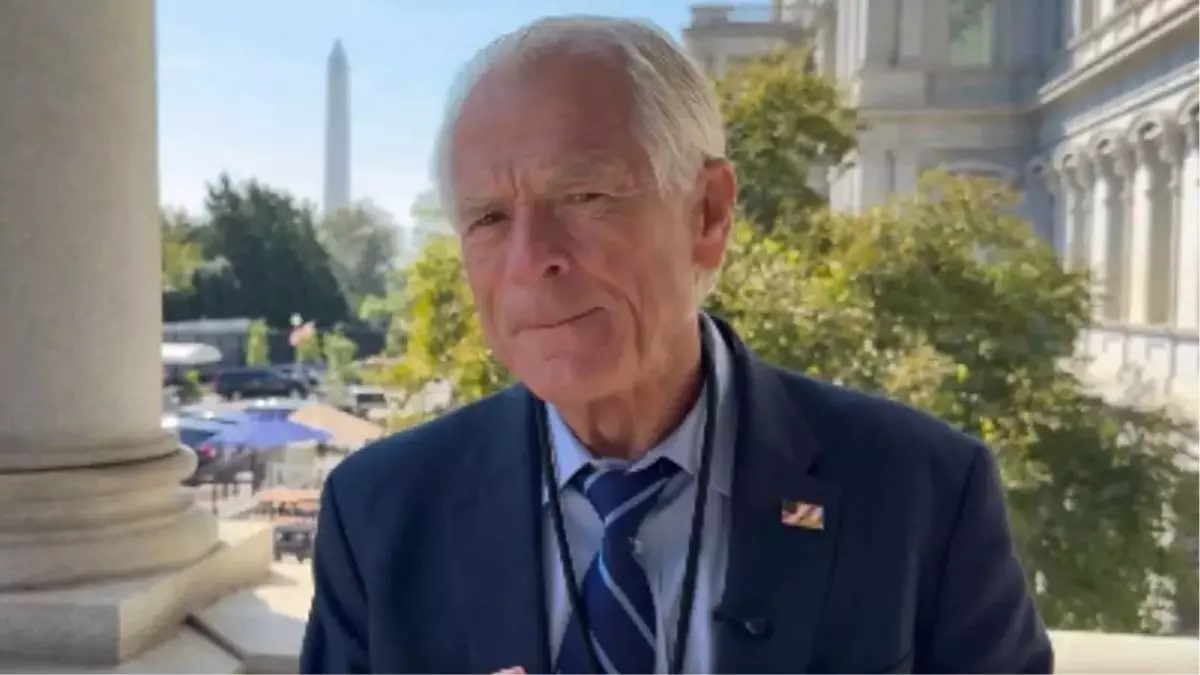 टैरिफ, रूसी तेल और अब AI! ट्रंप के सलाहकार ने भारत के खिलाफ फिर उगला जहर, क्या अमेरिका के साथ बिगड़ते जा रहे रिश्ते?