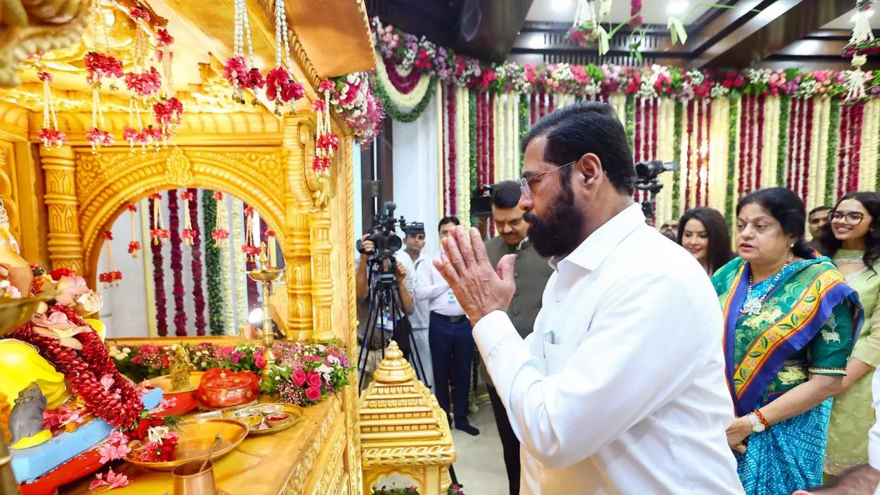 शिंदे सत्ता में हैं, लेकिन शिवसैनिक आज भी कन्फ्यूज, मातोश्री की आई याद, एकनाथ शिंदे को क्यों सता रहा 2022 वाला डर?