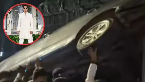 जुहू बीच पर बड़ा हादसा टला! अक्षय कुमार की एसयूवी और सिक्योरिटी कार से टकराई ऑटो, बाल-बाल बची एक्टर की जान