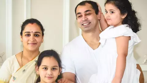 पहली मुलाकात में ही दिल हार बैठे थे प्रतीक, ईमेल पर अपर्णा से करते थे चैटिंग; 11 साल बाद हुई शादी - प्यारी सी Love Story