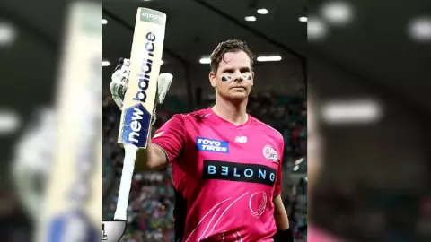 2 शतक, 5 फिफ्टी और 51 का औसत-T20I से रिटायरमेंट के बाद भी  Steve Smith बरपा रहे कहर! बैटिंग देख फैंस बोले– Unreal Aura