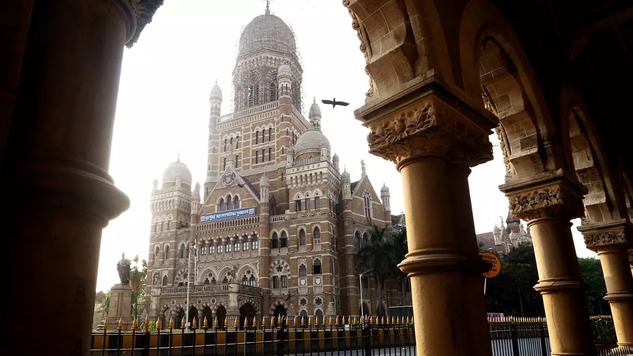 मुंबई के मेयर को सैलरी में मिलते हैं चिल्‍लर, फिर भी कहलाते हैं एशिया के सबसे अमीर नगर निगम के बॉस