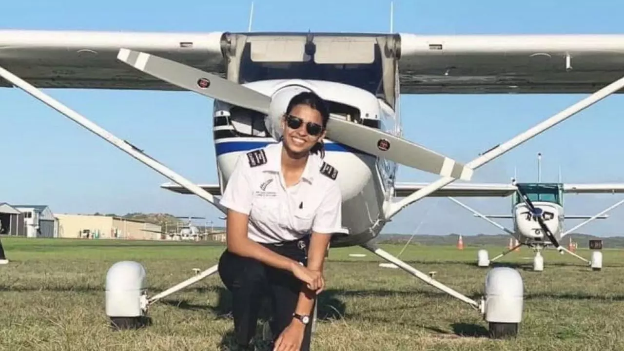 क्रैश से पहले ‘Oh sh*t oh sh*t’ बोलने वाली कैप्‍टन शांभवी पाठक कौन? कहानी अजित पवार के साथ प्लेन क्रैश में जान गंवाने वाली युवा पायलट की