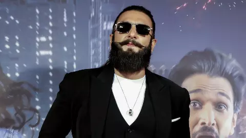 Ranveer Singh को चावुंडी दैव का मजाक उड़ाना पड़ा भारी, धार्मिक भावनाएं आहत करने पर FIR