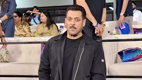 कर्नल हूं भैया! गलवान टीज़र पर ट्रोल हुए Salman Khan ने ISPL मैच में दिया ट्रोलर्स को जवाब कर्नल हूं भैया! गलवान टीज़र पर ट्रोल हुए Salman Khan ने ISPL मैच में दिया ट्रोलर्स को जवाब