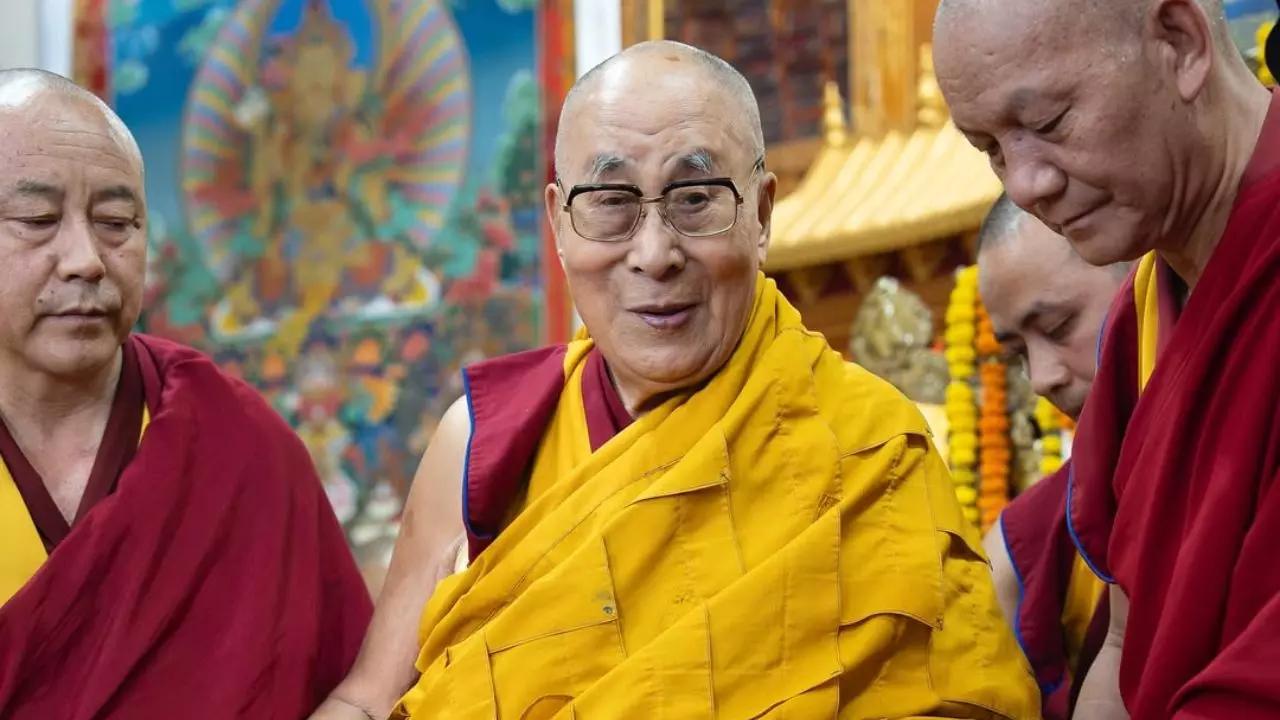 किस बारे में है दलाई लामा की ऑडियो बुक, जिसके लिए 90 साल की उम्र में उन्‍हें मिला Grammy Award?