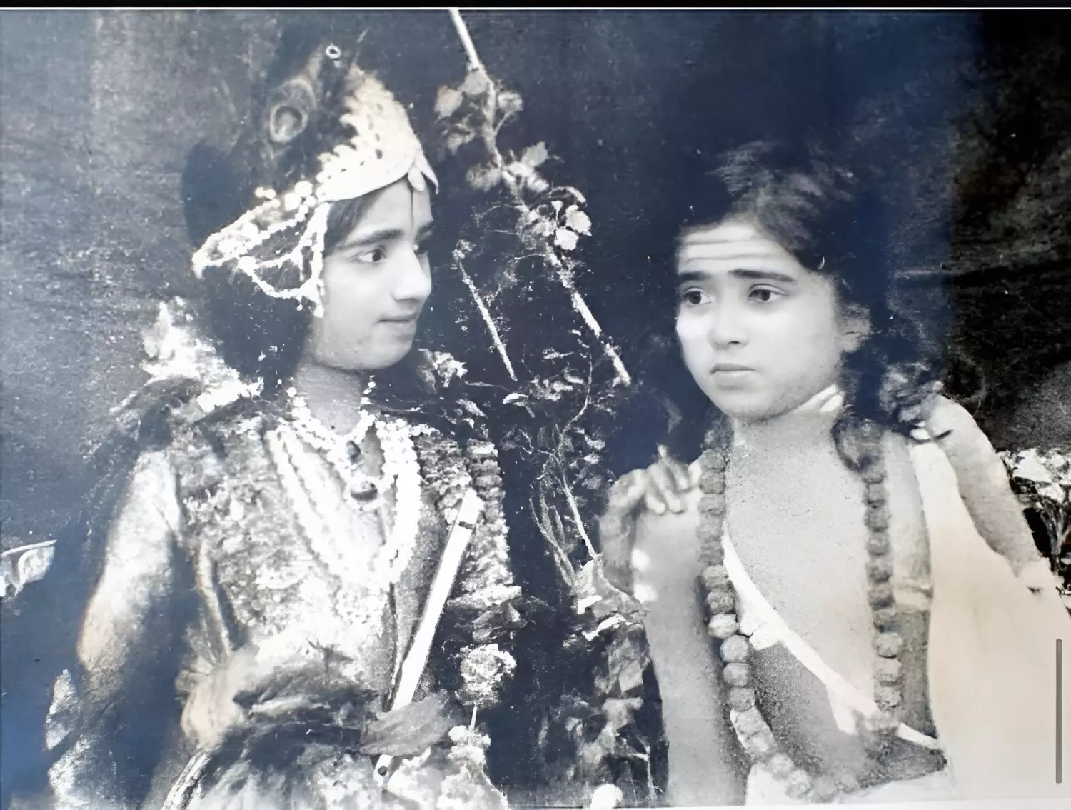 Instagram: lata_mangeshkar