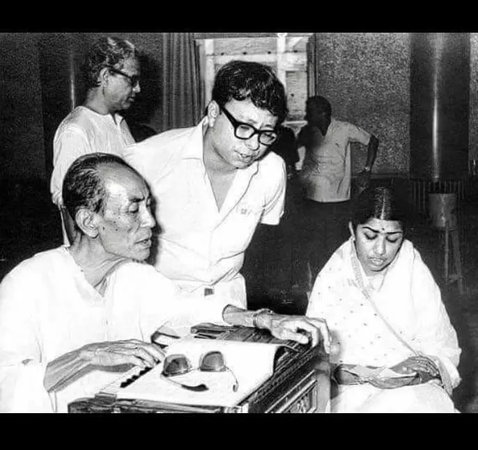 Instagram: lata_mangeshkar