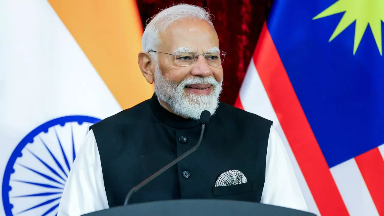 मलेशिया में तमिल कार्ड, क्या PM मोदी ने 2026 तमिलनाडु चुनाव तैयारी का दे दिया बड़ा संदेश?