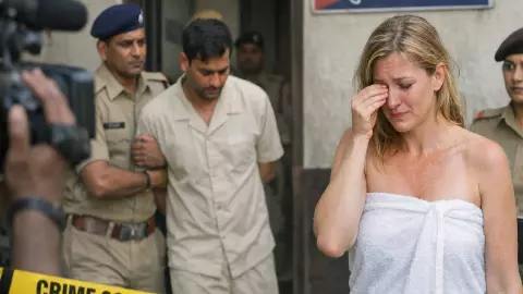 Bengaluru: स्पा सेशन में कैनेडियन महिला के साथ गलत हरकत, होटल वाले बोले- कैशबैक लो और मामले को करो रफा-दफा