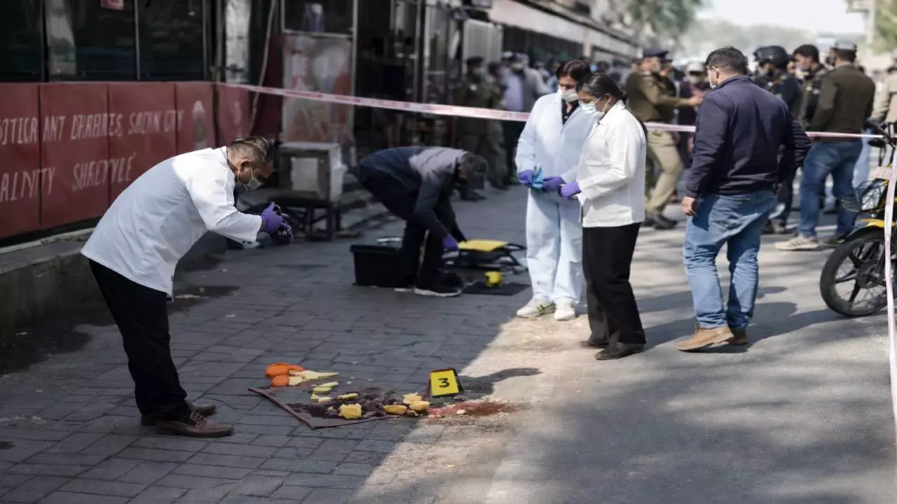 Dehradun: आर्मी अफसर के बेटे की हत्या, मुठभेड़ में आरोपियों के पैरों पर मारी गोली; जानें अब तक का अपडेट