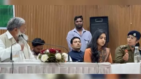 haryana minister anil vij kaithal sp upasana viral video haryana minister anil vij kaithal sp upasana viral video