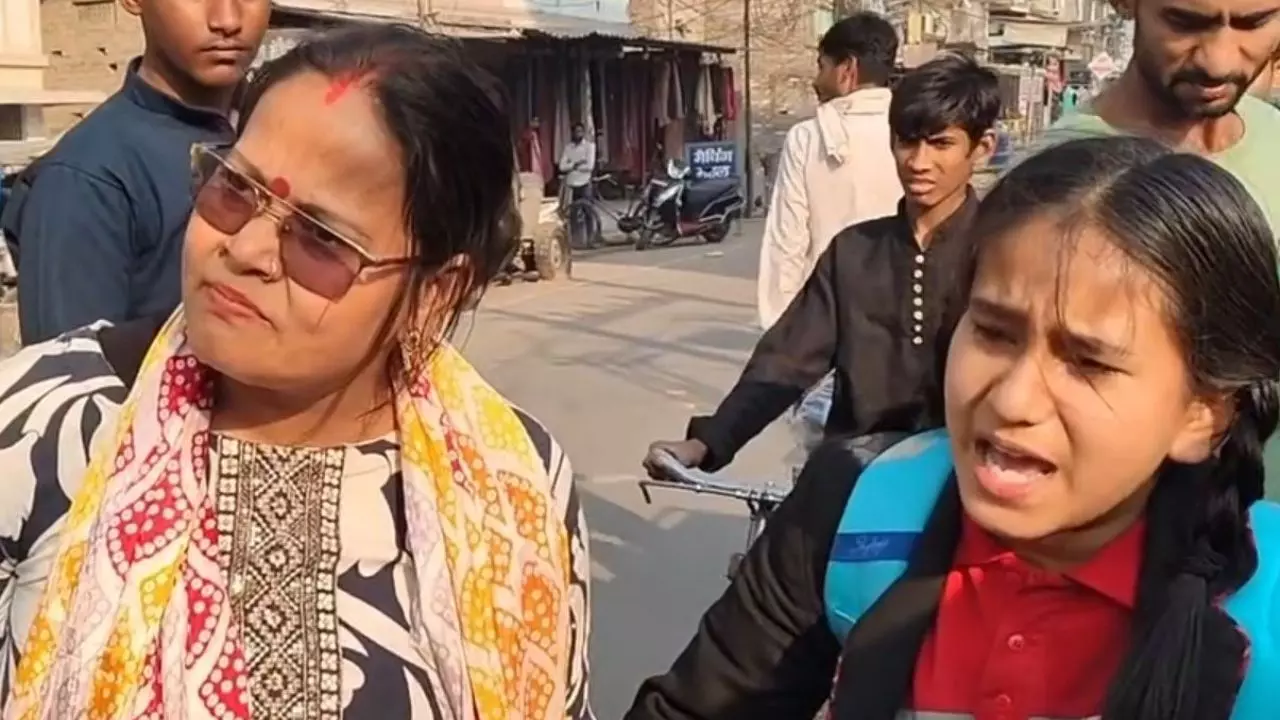 bihar muzaffarpur mother brutality viral video school bag bricks child abuse