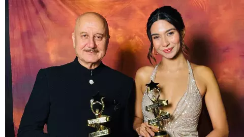 iconic gold awards 2026 tanvi the great best film shubhangi dutt best actress