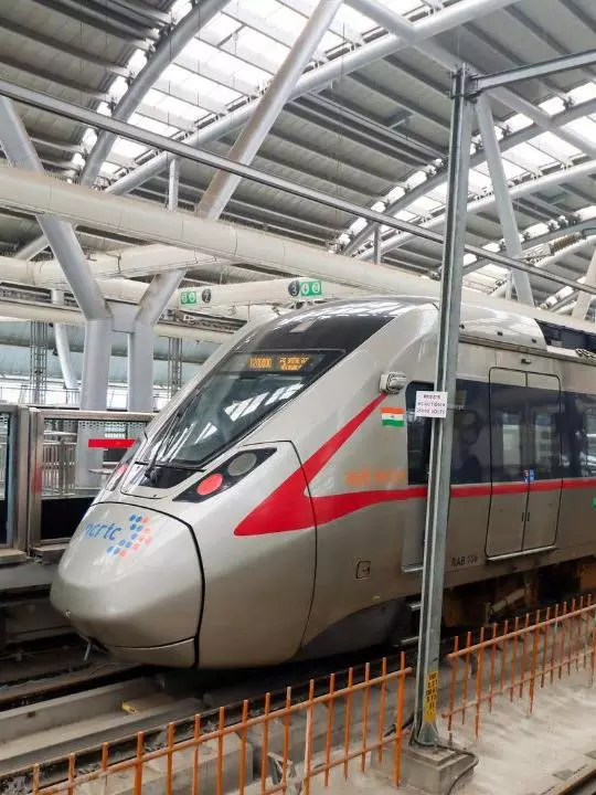 Namo Bharat: अब दिल्ली से मेरठ सिर्फ 55 मिनट में, जानिए ट्रेन की खासियत