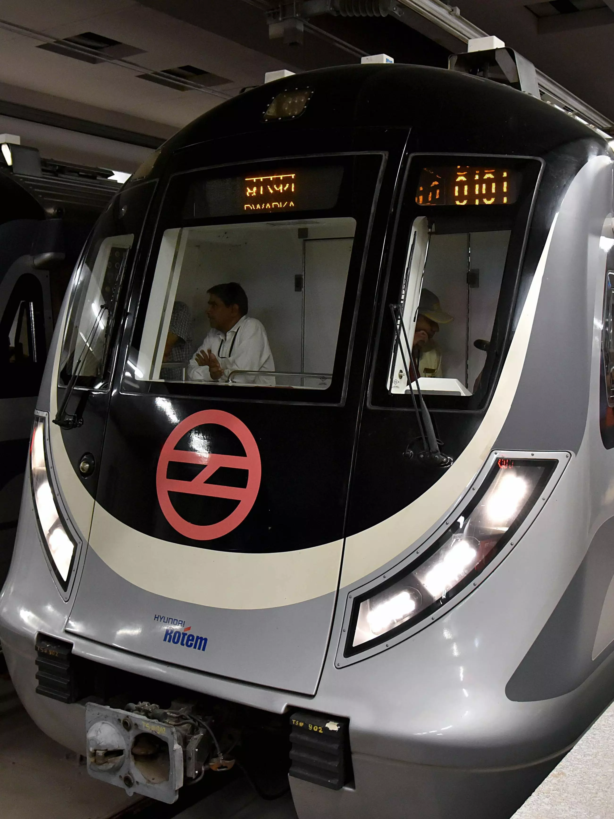 दिल्ली के 9 मेट्रो स्टेशनों के नाम बदले, जानें नई लिस्ट और वजह