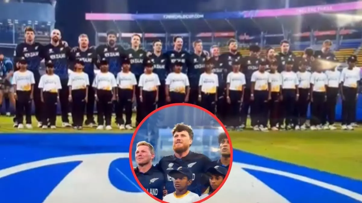 ENG vs NZ: कोलंबो में इंग्लैंड और न्यूजीलैंड के बीच मैच से पहले बड़ा ब्लंडर, खिलाड़ी भी नहीं रोक पाए हंसी; देखें वीडियो