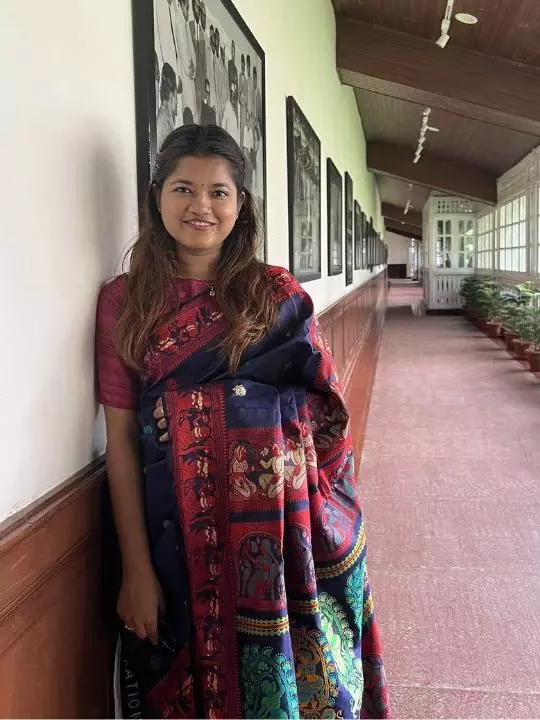 इंजीनियर से IAS बनने वाली कौन हैं Simi Karan?