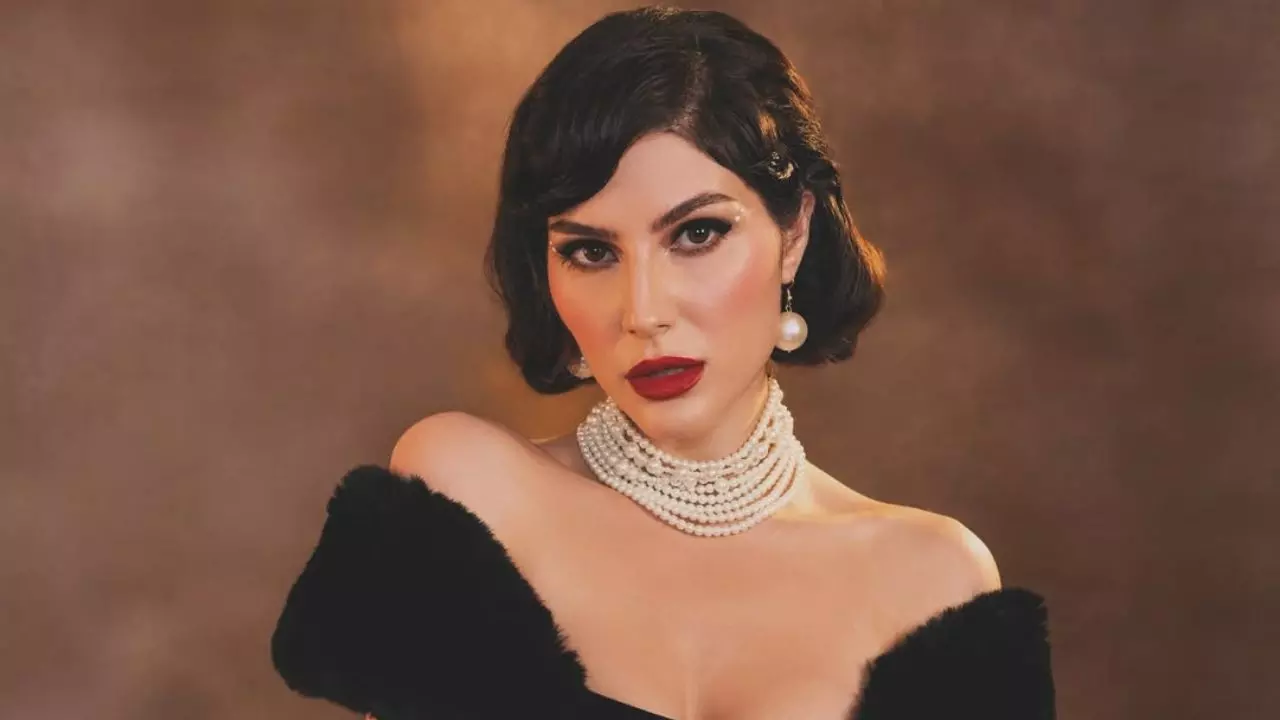 iran crisis elnaaz norouzi big statement after khamenei death