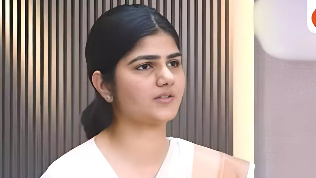 surbhi yadav upsc 2025 air 14 amroha success story