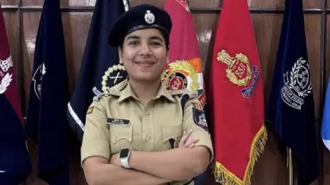 aastha jain upsc ews controversy air 9 ips trainee debate