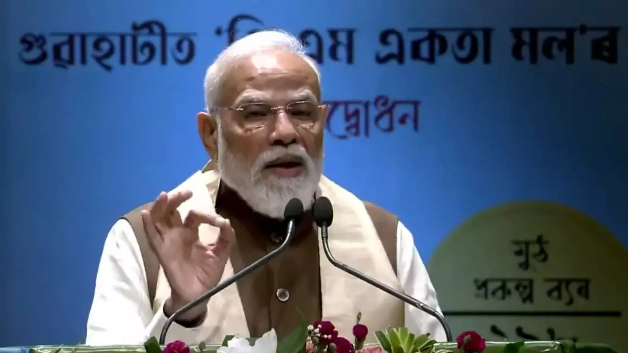 Congress ने बराक वैली को कर दिया बेहाल, Assam में पीएम मोदी के 10 बड़े हमले