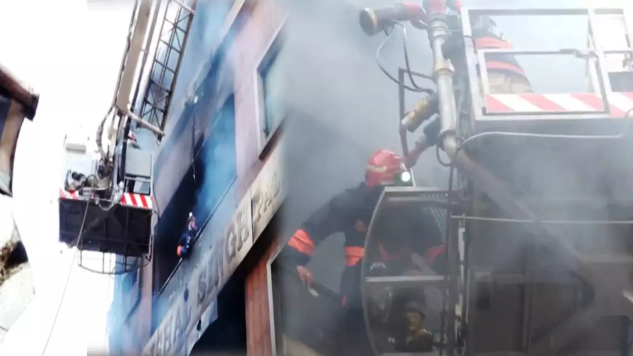 Delhi Palam Fire: एक आग और कई जिंदगियों का अंत… मासूमों समेत 9 की मौत, रोते-बिलखते रह गए परिजन