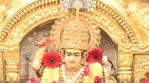 chaitra navratri 2026 live updates india temple devotees crowd