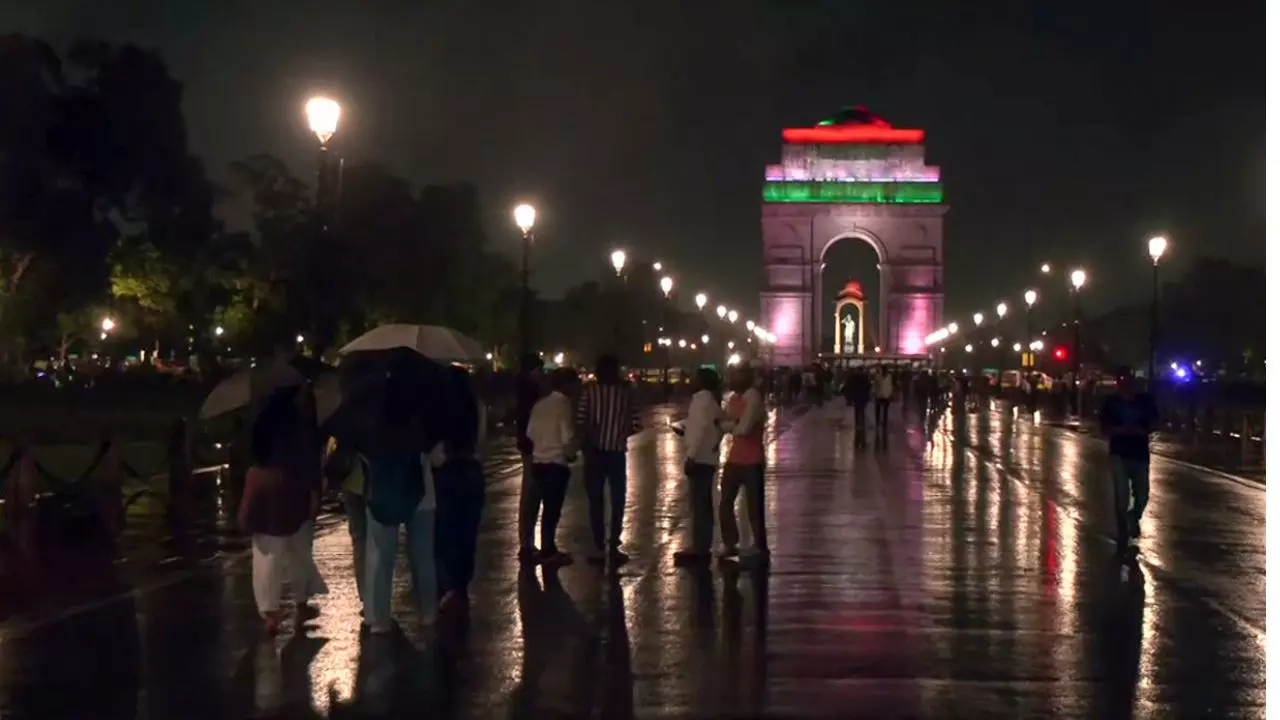 Weather Updates: मार्च में अभी भी बाकी है बारिश, दिल्ली-NCR, यूपी समेत बाकी राज्यों में ऐसे रहेगा मौसम