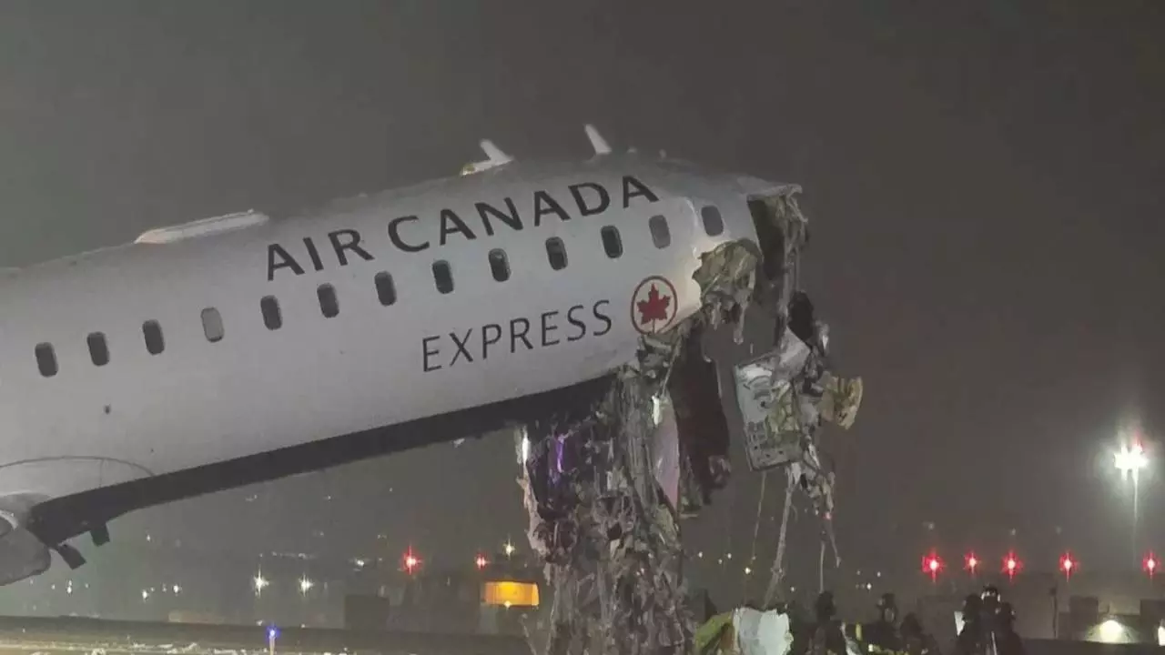कंट्रोल टावर ने दी इजाजत, फिर अचानक बदले हालात, कैसे फायर ट्रक से भिड़ा Canada Express का प्लेन- Latest Update  क्या है?