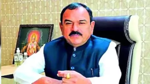 Ashok Kharat को क्यों कहा जाता था कैप्टन बाबा? एबॉर्शन, इमली के बीज, नकली सांप समेत ढोंगी बाबा को लेकर नए खुलासे