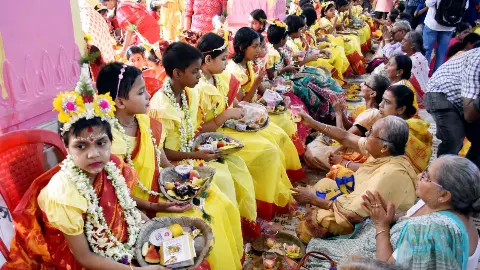Chaitra Navratri 2026: अष्टमी-नवमी पर कन्या पूजन करने से पहले जान लें जरूरी नियम, मिलेगा मां दुर्गा का आशीर्वाद