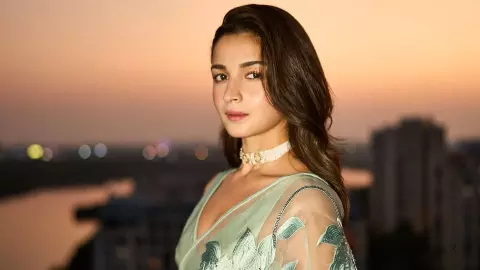 alia bhatt chennai mint green saree look viral 2026