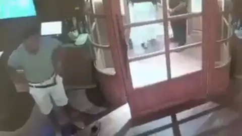 CCI क्लब ड्रेस कोड की बहस पर शख्स उतरा सबके सामने शॉर्ट्स, गेस्ट पर लगा लाइफटाइम बैन