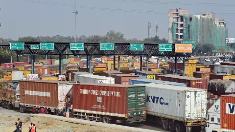 1 अप्रैल से यूपी में लागू होंगे नए टोल रेट, डिजिटल पेमेंट अनिवार्य; कार और हल्के वाहनों पर बढ़ेगा ज्यादा असर 1 अप्रैल से यूपी में लागू होंगे नए टोल रेट, डिजिटल पेमेंट अनिवार्य; कार और हल्के वाहनों पर बढ़ेगा ज्यादा असर