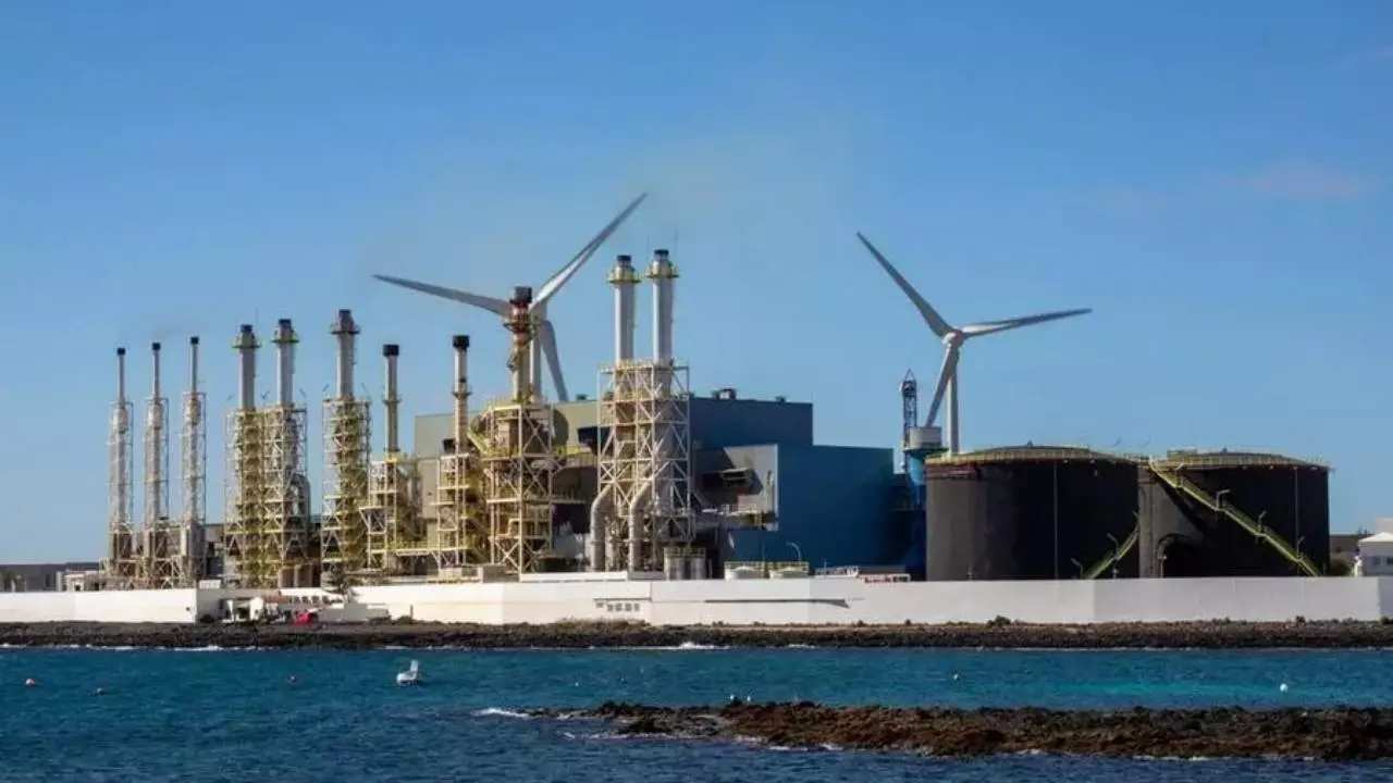 Kuwait को प्यासा मारने का प्लान! Iran ने desalination प्लांट पर बरसाए बम, क्या है इसके पीछे मंशा?