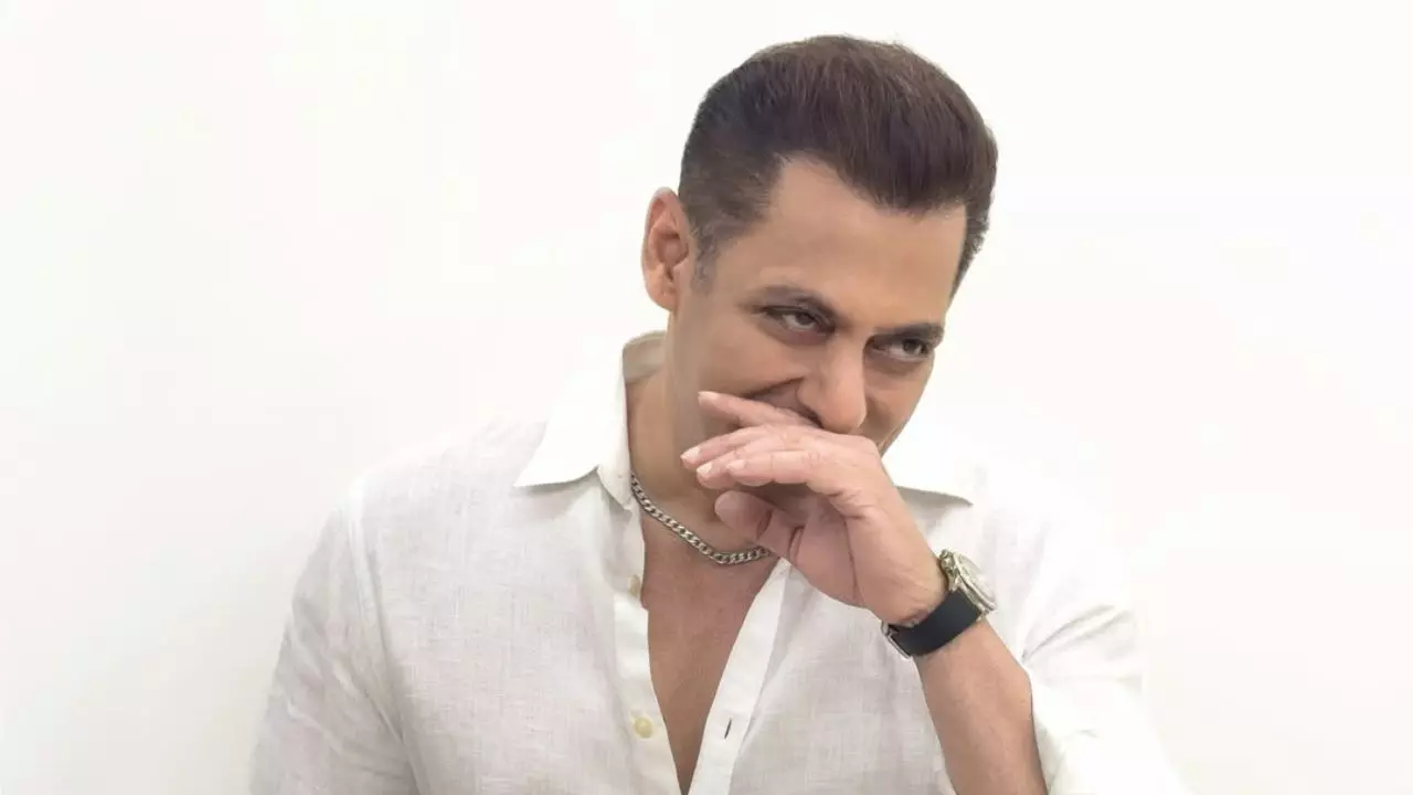 Salman Khan Share Post At 3: 55am