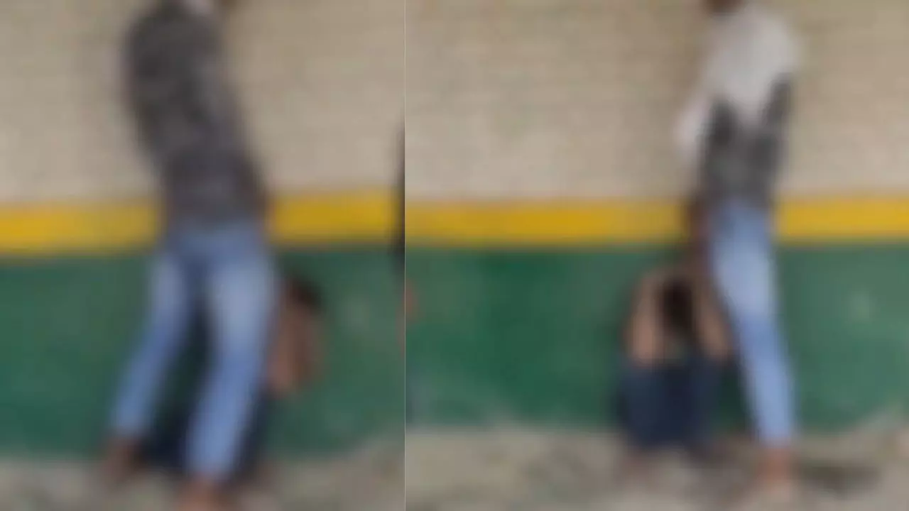 कानपुर में हैवानियत किशोर को पीटा