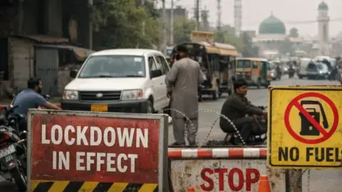 Pakistan Lockdown: रात 8 बजे बाजार और 10 बजे शादी घर बंद, Hormuz संकट के बीज पाकिस्तान की बत्ती गुल