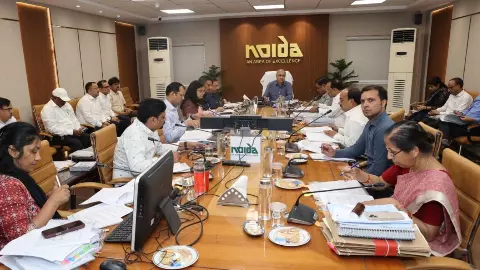 भूकंप और आग की घटनाओं से लेकर रियल एस्टेट सेक्टर में फंसे लोगों तक के लिए तैयारी, Noida Authority की बैठक के बड़े फैसले भूकंप और आग की घटनाओं से लेकर रियल एस्टेट सेक्टर में फंसे लोगों तक के लिए तैयारी, Noida Authority की बैठक के बड़े फैसले