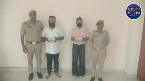 डेट के बहाने महिला ने युवक को लूटा डेट के बहाने महिला ने युवक को लूटा