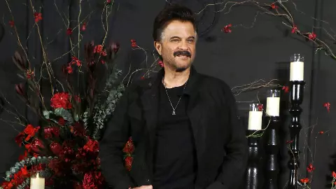 अनिल कपूर को क्यों देनी पड़ी जियो हॉटस्टार को चेतावनी? अनिल कपूर को क्यों देनी पड़ी जियो हॉटस्टार को चेतावनी?