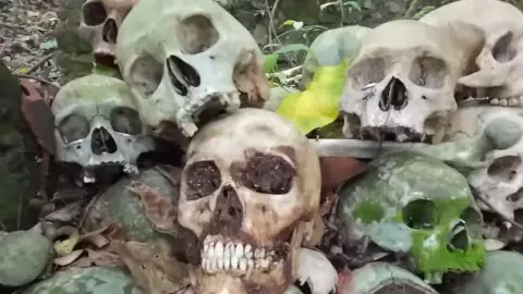 यहां खुले में रखी जाती हैं लाशें, फिर भी नहीं आती बदबू! न जलाया-न दफनाया जाता शव